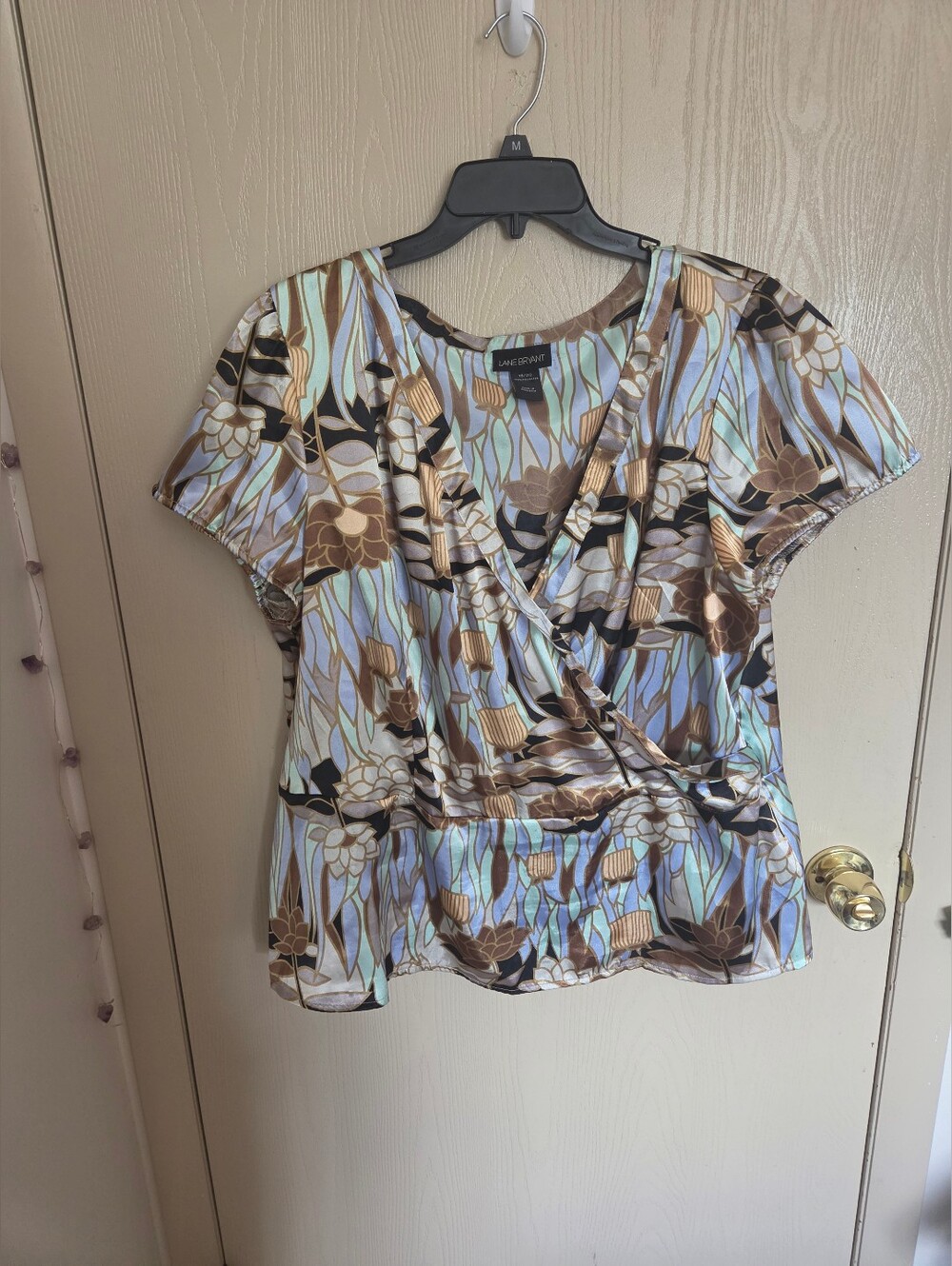 Lane Bryant Womens 18/20 Muted Pastels Satin Floral Blouse